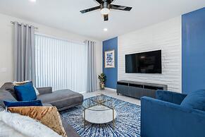 5BR Modern Home Near Disney, Themed Rooms, Pool