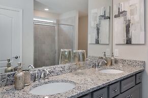 5BR Modern Home Near Disney, Themed Rooms, Pool