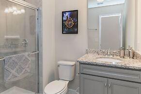 5BR Modern Home Near Disney, Themed Rooms, Pool