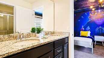 Extraordinary 10br Private Pool Spa Near Disney