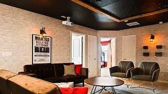 Extraordinary 10br Private Pool Spa Near Disney