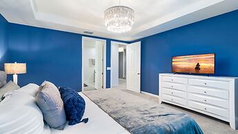 Luxury Getaway: Pool, Spa, Games, Theater