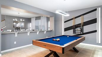 Luxury Getaway: Pool, Spa, Games, Theater