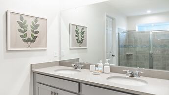 Luxury Getaway: Pool, Spa, Games, Theater