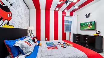 Luxury Getaway: Pool, Spa, Games, Theater