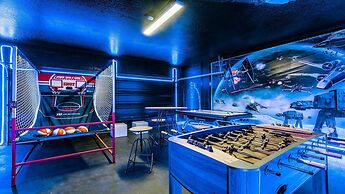 Luxury Getaway: Pool, Spa, Games, Theater