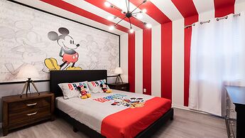 Luxury Getaway: Pool, Spa, Games, Theater