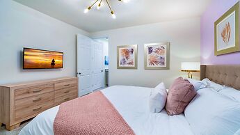 Luxury Getaway: Pool, Spa, Games, Theater