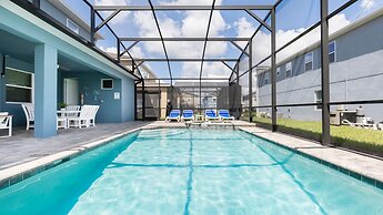 Luxury Getaway: Pool, Spa, Games, Theater