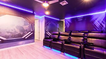 Luxury Getaway: Pool, Spa, Games, Theater