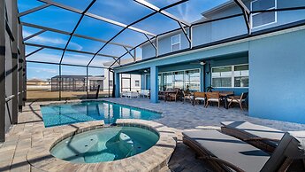 Luxury Getaway: Pool, Spa, Games, Theater