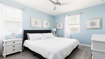 Luxury Getaway: Pool, Spa, Games, Theater