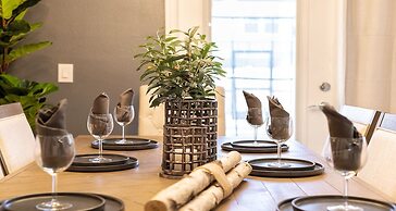 Family Kissimmee 5BR Home Pool/loft/tub