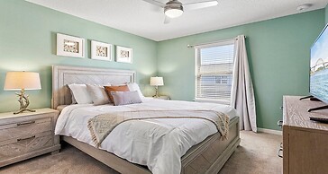 Family Kissimmee 5BR Home Pool/loft/tub