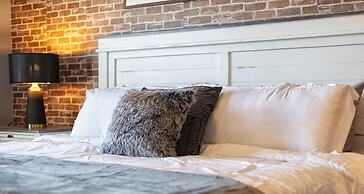 Family Kissimmee 5BR Home Pool/loft/tub