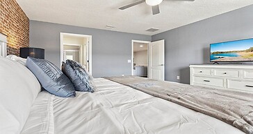 Family Kissimmee 5BR Home Pool/loft/tub