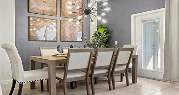 Family Kissimmee 5BR Home Pool/loft/tub