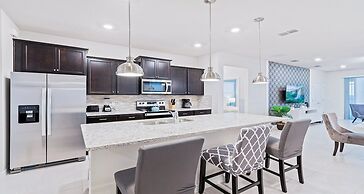 Spacious Home With Disney Fireworks Views