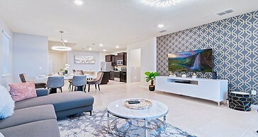 Spacious Home With Disney Fireworks Views