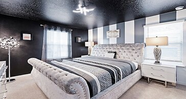 Spacious Home With Disney Fireworks Views