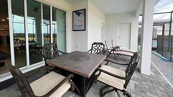 Spacious Home With Disney Fireworks Views