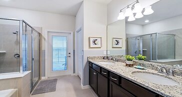 Spacious Home With Disney Fireworks Views