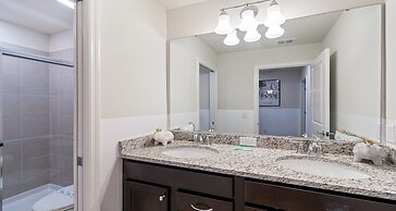 Spacious Home With Disney Fireworks Views