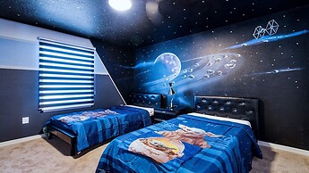 Spacious Home With Disney Fireworks Views