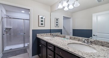 Spacious Home With Disney Fireworks Views