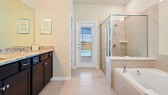 Opulent Villa in Resort Near Theme Parks & Shops