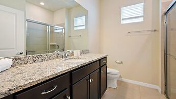 Opulent Villa in Resort Near Theme Parks & Shops