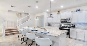 Windsor Island Resort 5BR Wpool/spa - Near Disney!