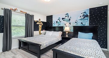 Family Fun: Pool, Spa, Games in Luxury Resort