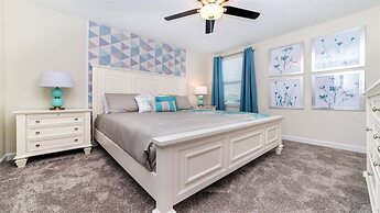 Elegant Retreat With Private Pool & Spa