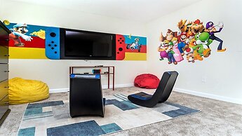 Elegant Retreat With Private Pool & Spa