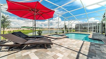 Elegant Retreat With Private Pool & Spa