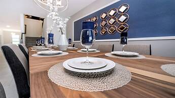 Elegant Retreat With Private Pool & Spa