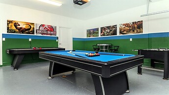 Elegant Retreat With Private Pool & Spa