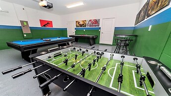 Elegant Retreat With Private Pool & Spa