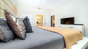 Spacious Villa With Private Pool & Games