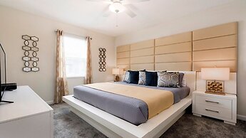 Spacious Villa With Private Pool & Games