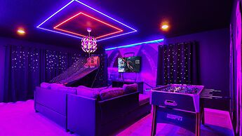 Family Oasis With Themed Rooms & Private Pool