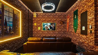 Family Oasis With Themed Rooms & Private Pool