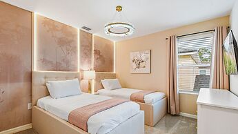 Family Oasis With Themed Rooms & Private Pool