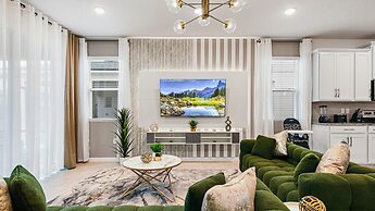 Family Oasis With Themed Rooms & Private Pool