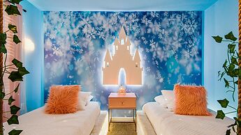 Family Oasis With Themed Rooms & Private Pool