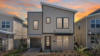 Storey Lake 6BR Private Pool Spa Waterpark/disney