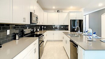 Storey Lake 6BR Private Pool Spa Waterpark/disney