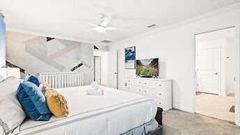 Storey Lake 6BR Lakeview Home Pool Spa Near Disney