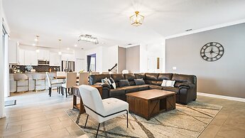 Storey Lake 6BR Lakeview Home Pool Spa Near Disney